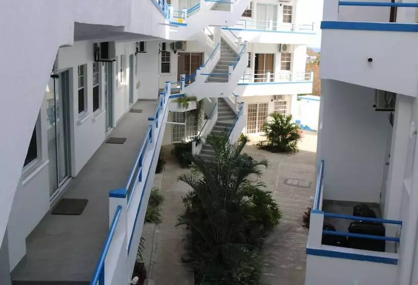 هتل Blue Star Apartments And