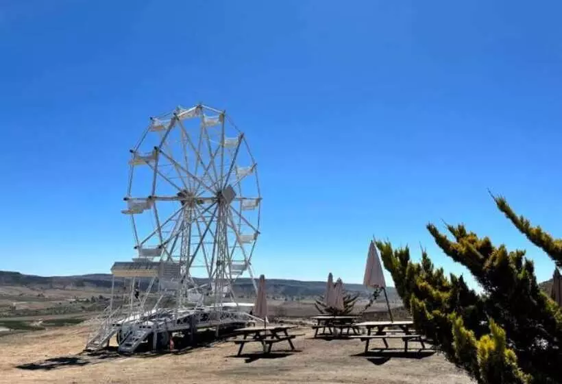 Hotelli Maple Resort