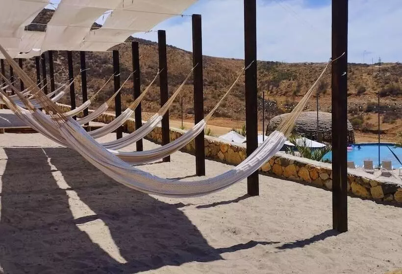 Hotelli Maple Resort