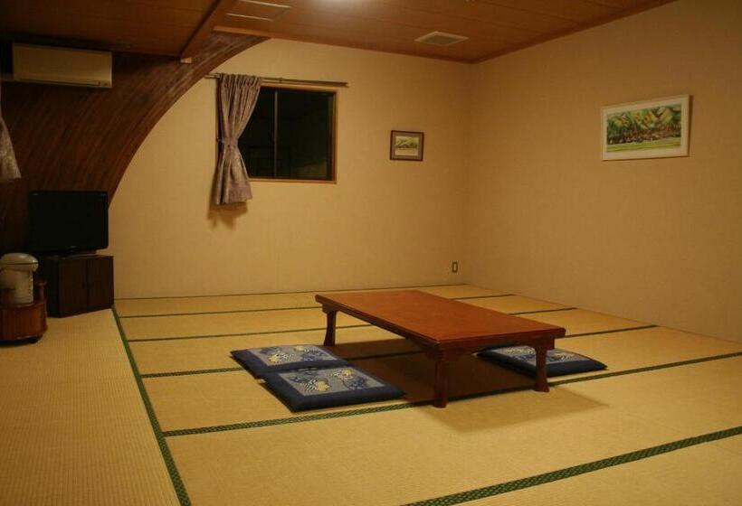 ホテル Miyama Nature And Culture Village Kajikaso