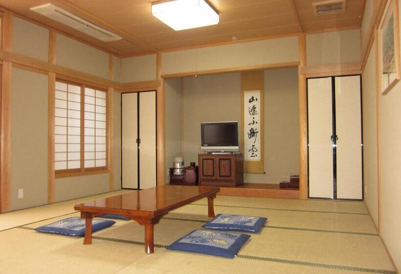 ホテル Miyama Nature And Culture Village Kajikaso