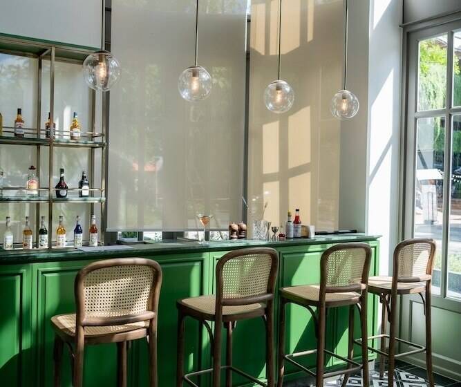 هتل Moco Udonthani