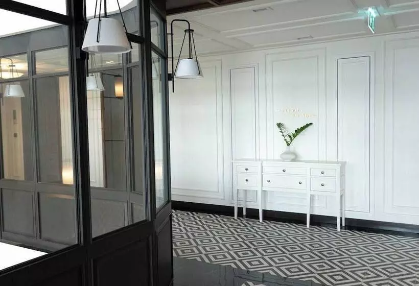 ホテル Moco Udonthani