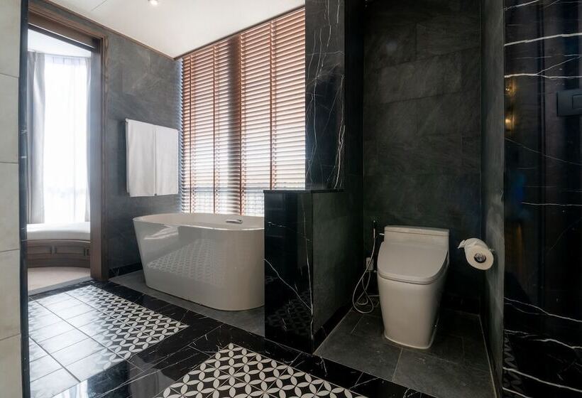 هتل Moco Udonthani