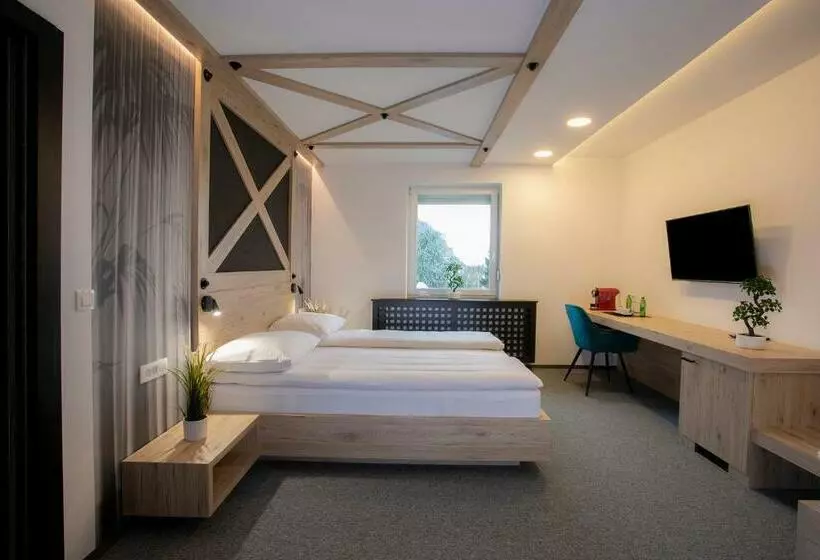 هتل Rooms Bolero Naklo