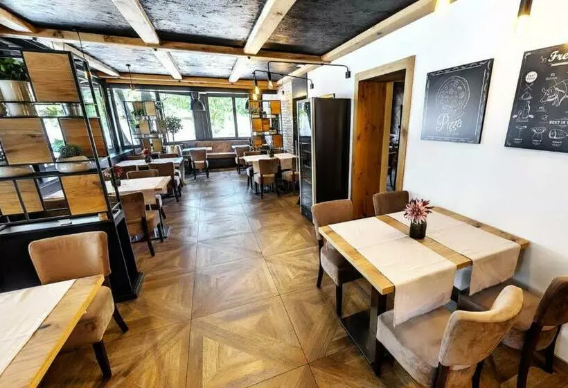 هتل Rooms Bolero Naklo