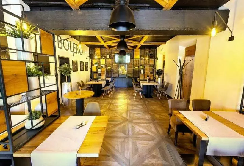 هتل Rooms Bolero Naklo