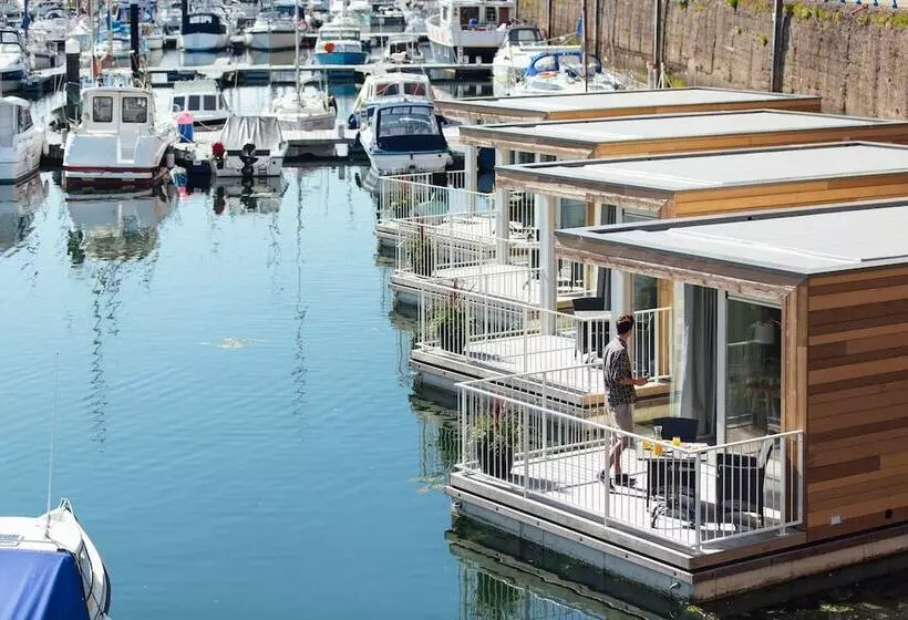 Hotelli Tŷ Milford Waterfront