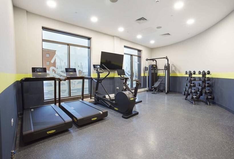 فندق Tŷ Milford Waterfront