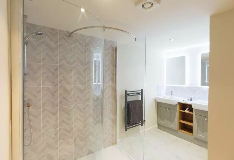 Hotelli Tŷ Milford Waterfront