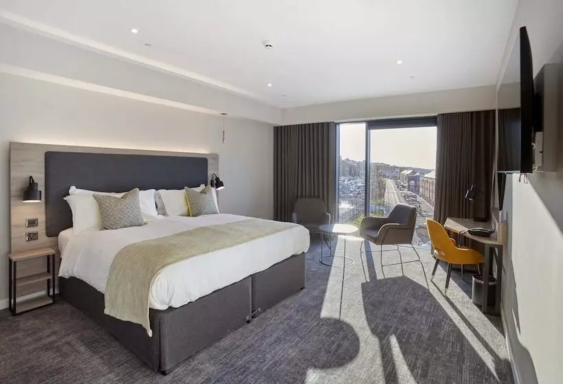 Hotelli Tŷ Milford Waterfront