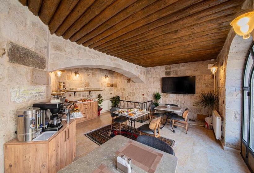 هتل Ares Cave Suites