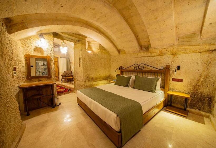 هتل Ares Cave Suites