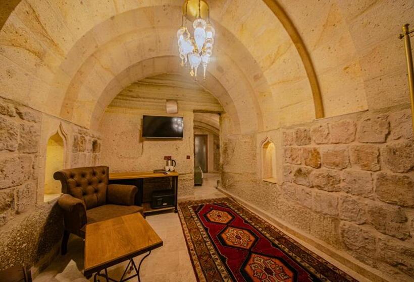 هتل Ares Cave Suites