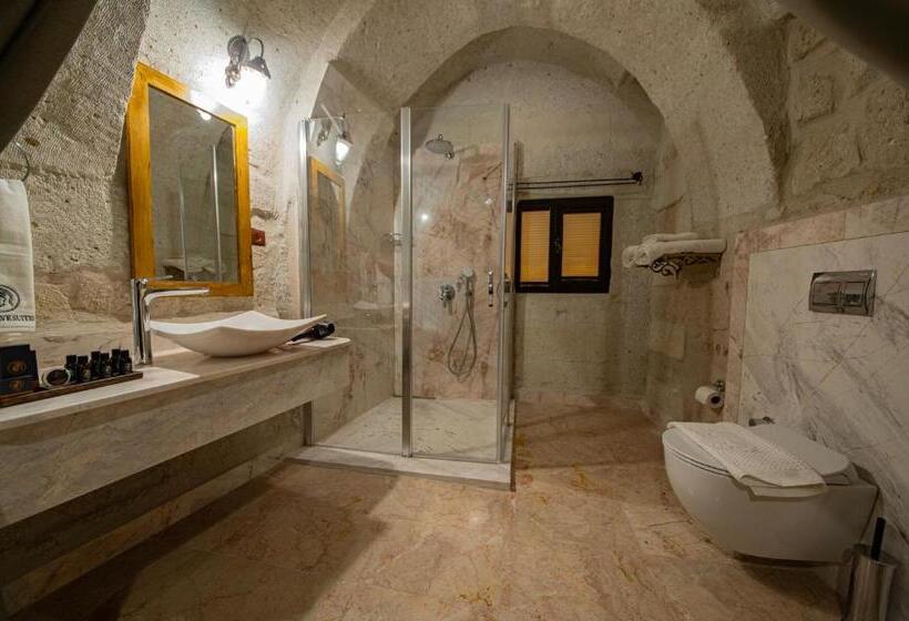 هتل Ares Cave Suites