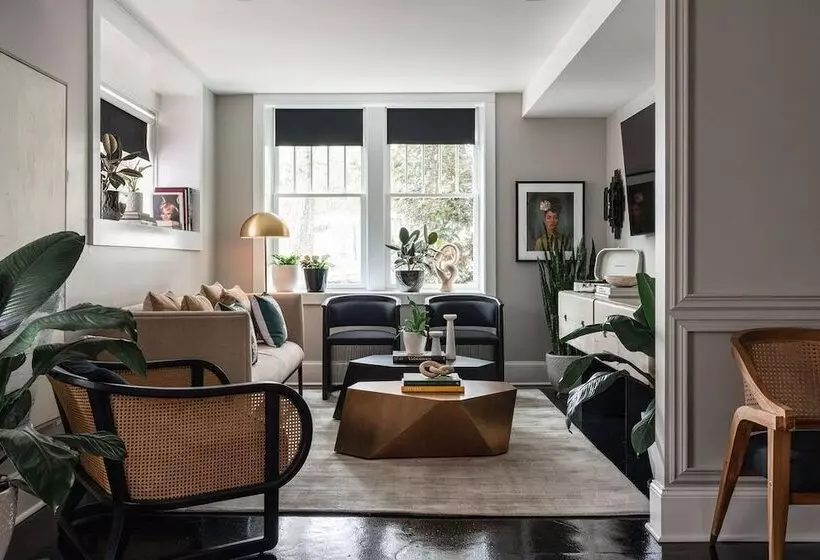 ホテル The Rushmore