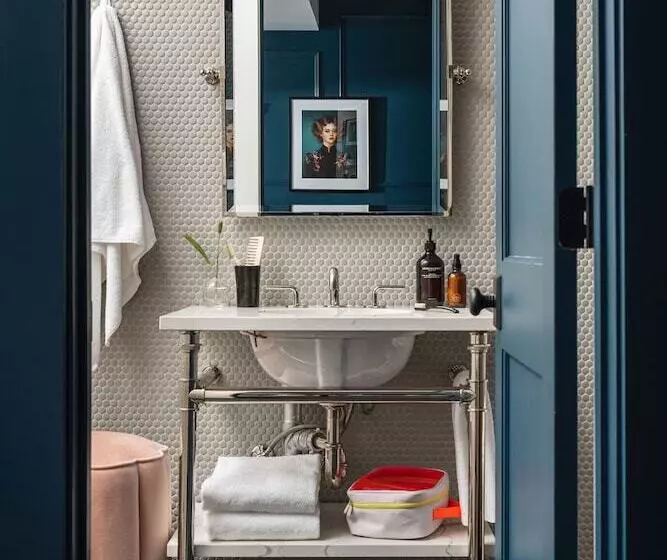 ホテル The Rushmore