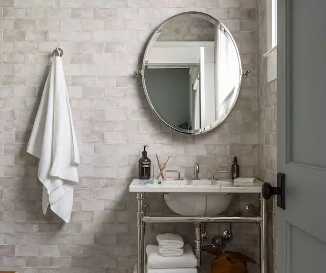 ホテル The Rushmore