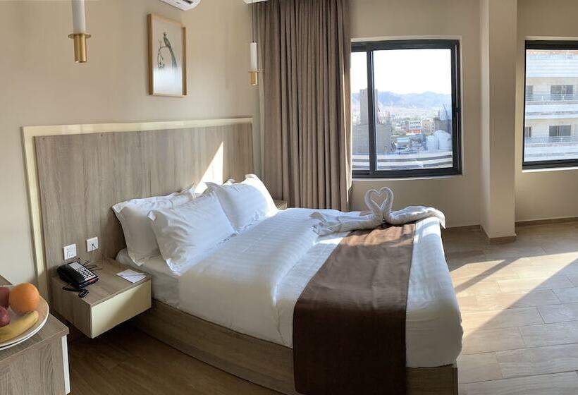 هتل Twins Boutique