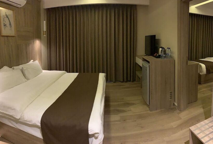 هتل Twins Boutique