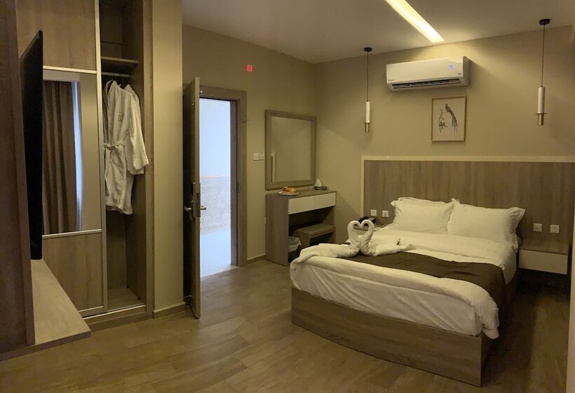 هتل Twins Boutique