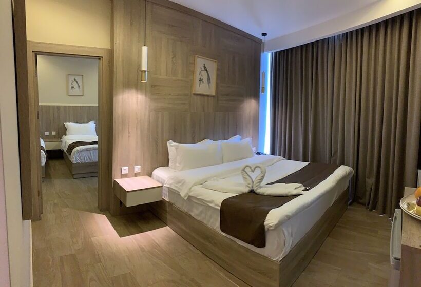 هتل Twins Boutique