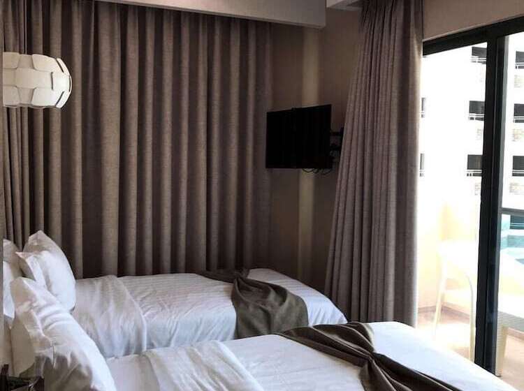 هتل Twins Boutique