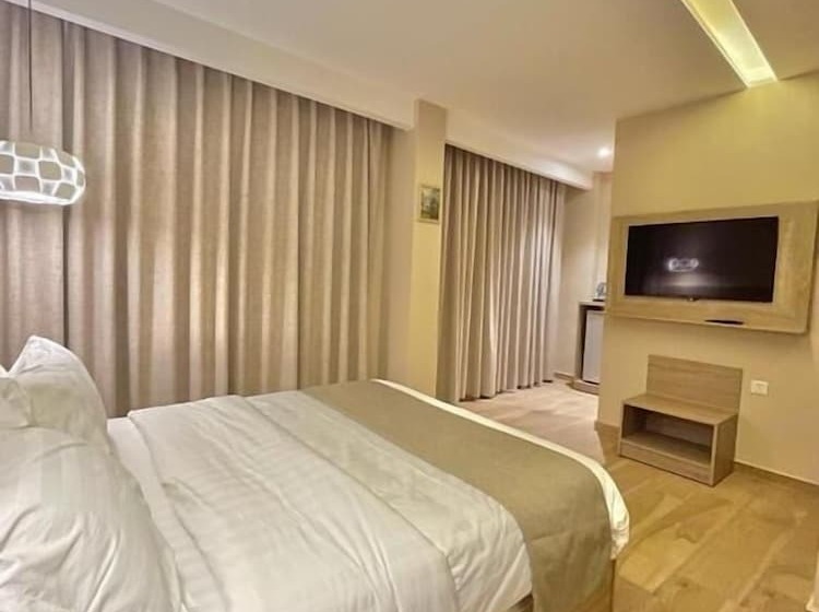 هتل Twins Boutique