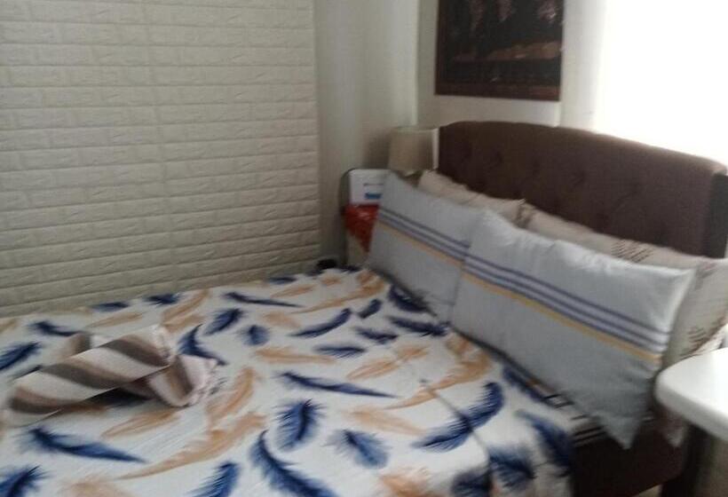 Henry S Newport Deluxe Condotel