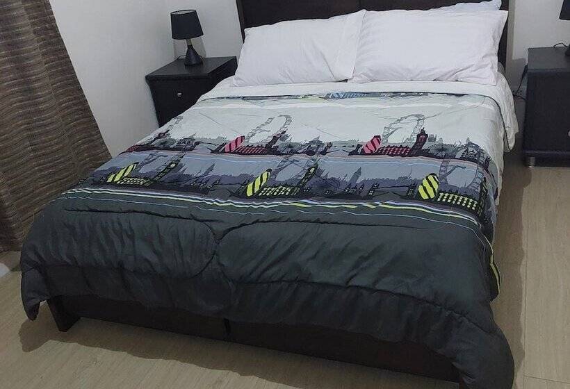 Henry S Newport Deluxe Condotel