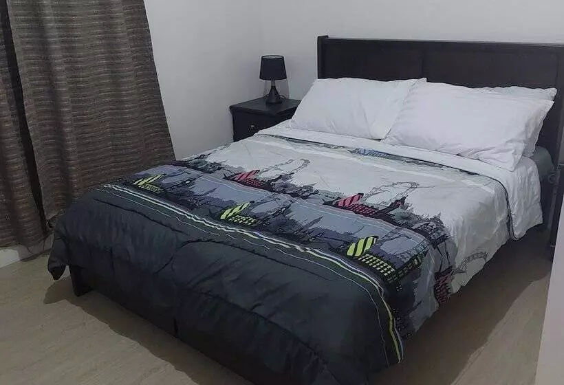 Henry S Newport Deluxe Condotel