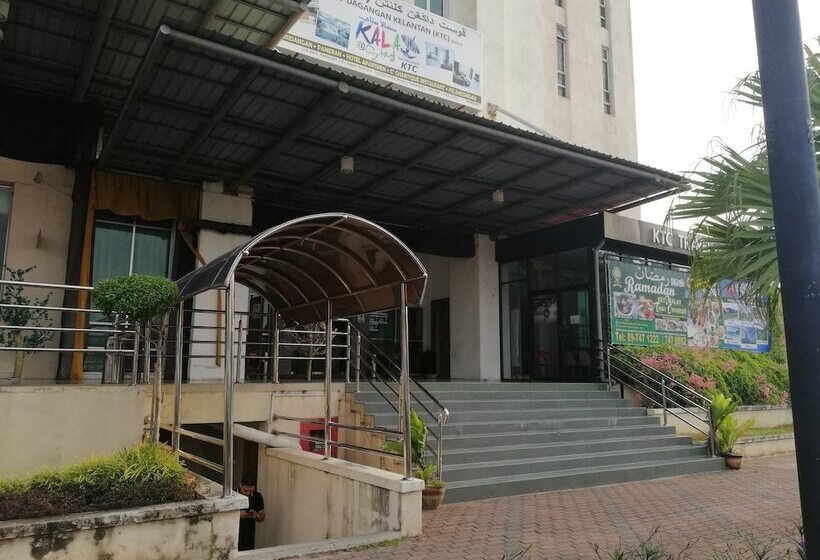 Szálloda Kb By Lawangsuite