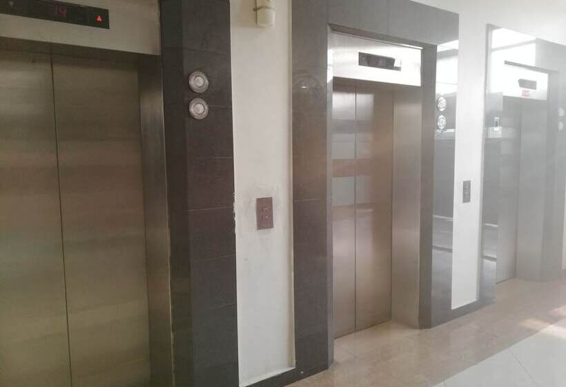 Szálloda Kb By Lawangsuite