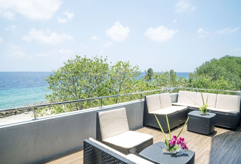 هتل Ocean Village Maldives