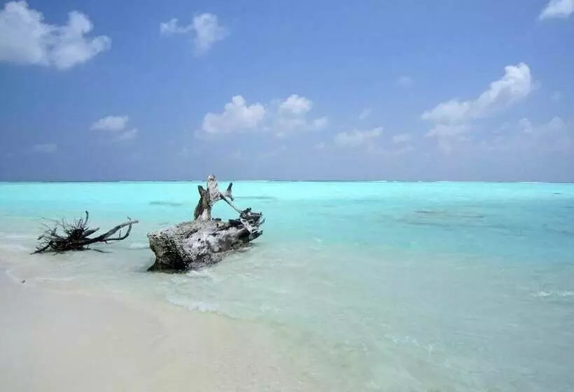 هتل Ocean Village Maldives