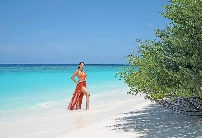 هتل Ocean Village Maldives
