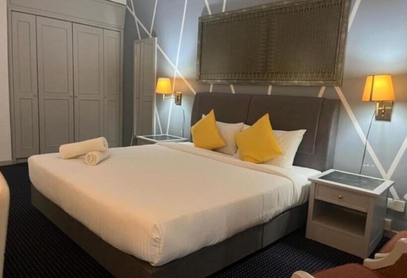 Отель Paradise By The Sea In Penang By Veron At Rainbow Paradise