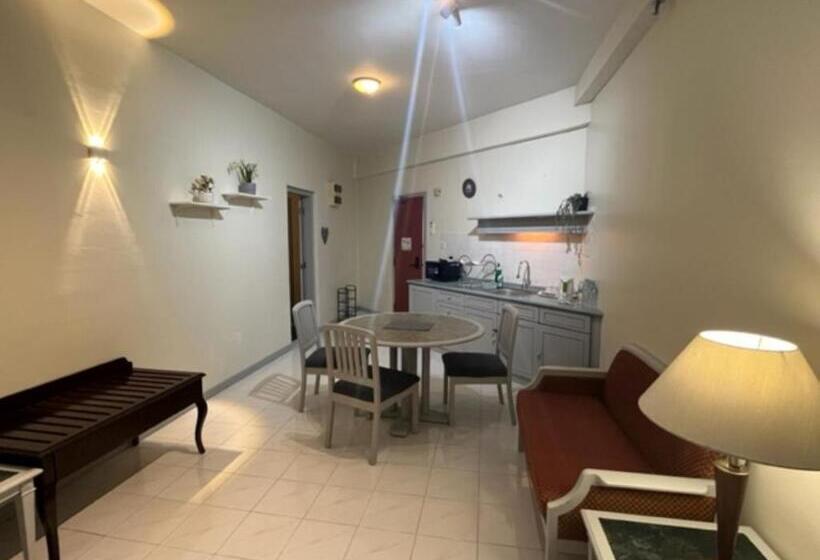 Отель Paradise By The Sea In Penang By Veron At Rainbow Paradise