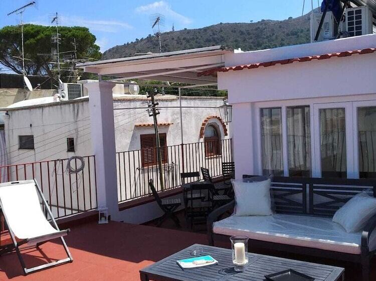 هتل R&d Rest And Dream Capri