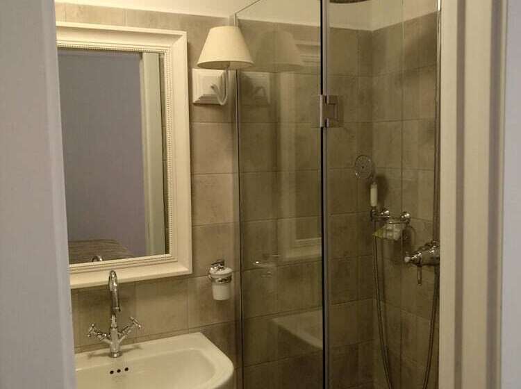 هتل R&d Rest And Dream Capri