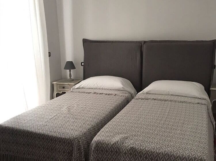 هتل R&d Rest And Dream Capri