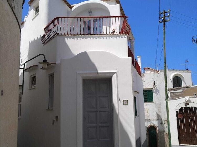 هتل R&d Rest And Dream Capri