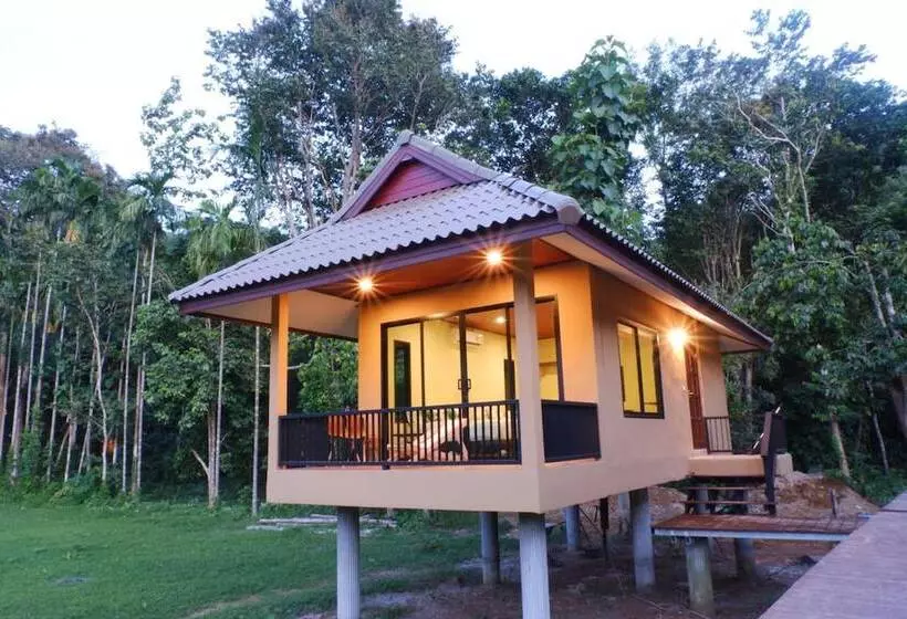 Hotelli The Bliss Khao Sok Boutique Lodge