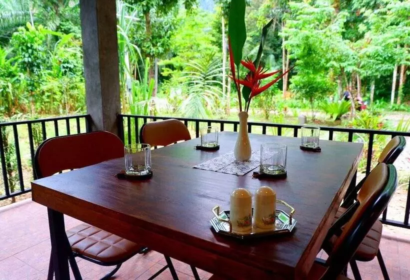 Hotelli The Bliss Khao Sok Boutique Lodge