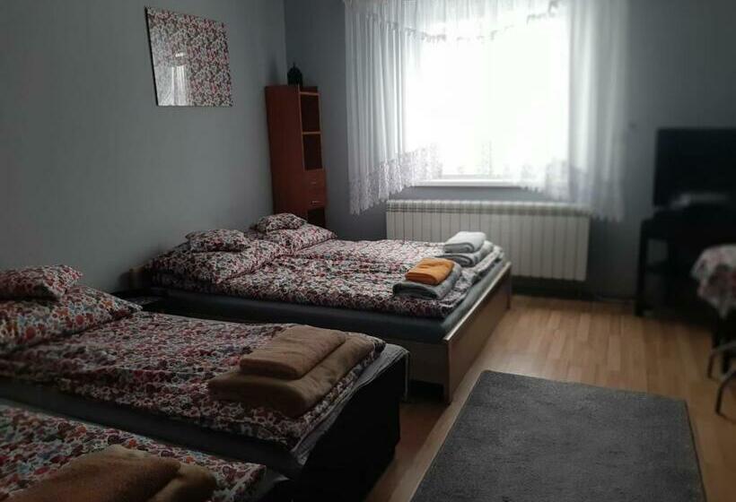 مبيت وإفطار Dom Pod Mareszką