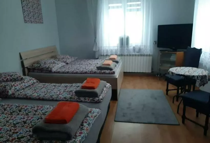 Aamiaismajoitus (B&B) Dom Pod Mareszką