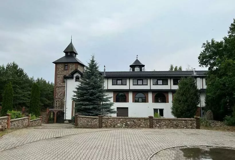 ホテル Agroturystyka Trzy Wieże
