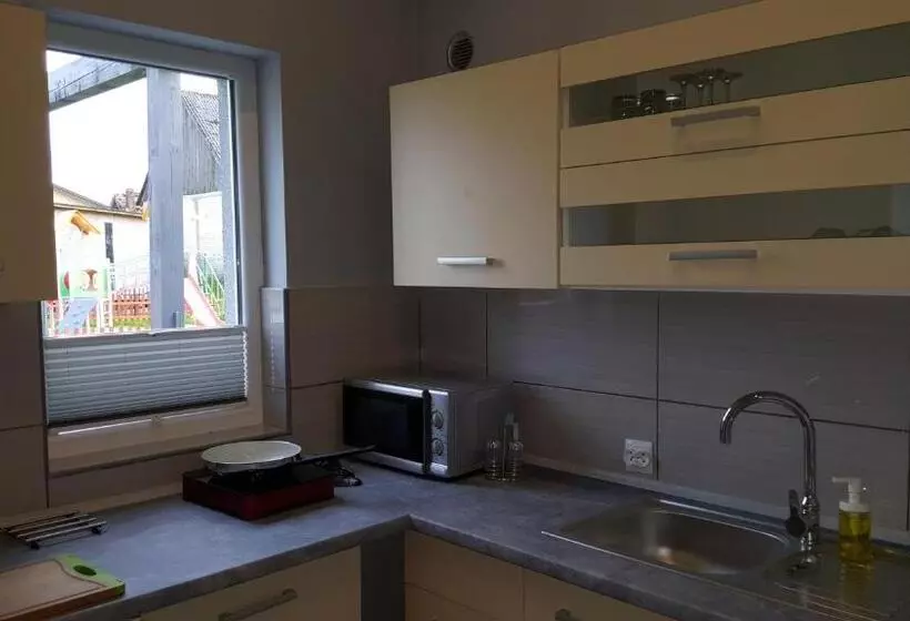 Hotelli Noclegi U Oksany