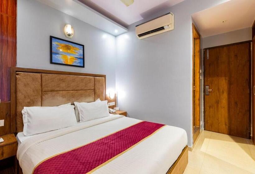 Lotus Grand Hotel Mumbai