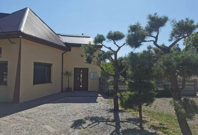 ユースホステル Noclegi Piotrków Tryb